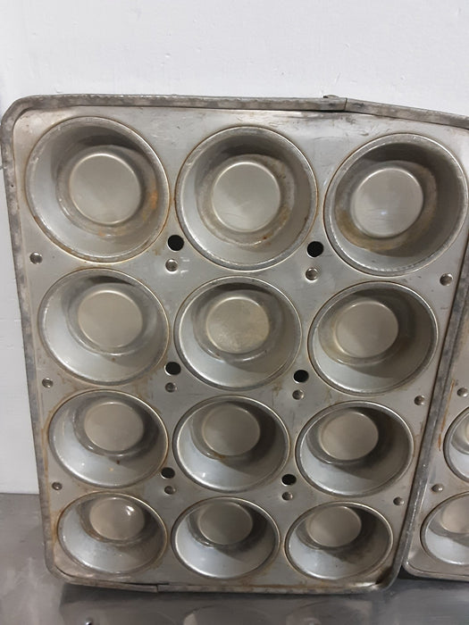 **LOF OF 3** ALUMINIUM LARGE MUFFIN CUPCAKE BAKING PANS - Second Life - Equipment - #collection_name#