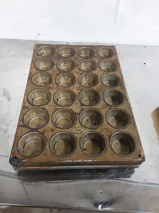 **LOF OF 5** STEEL ASSORTED BRAND SMALL MUFFIN CUPCAKE BAKING PANS - Second Life - Equipment - #collection_name#