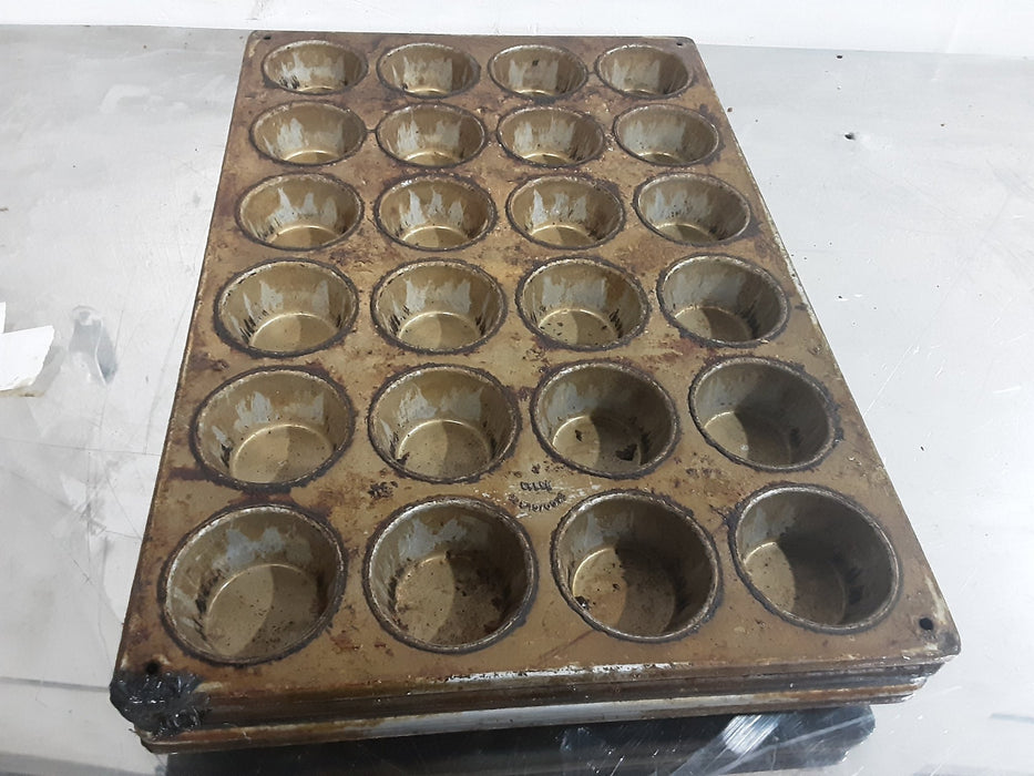 **LOF OF 5** STEEL ASSORTED BRAND SMALL MUFFIN CUPCAKE BAKING PANS - Second Life - Equipment - #collection_name#