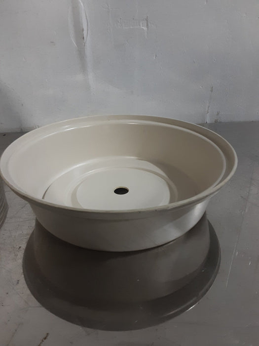 **LOT OF 10**COMMERCIAL STACKABLE 11" PLATE COVER DOMES 3"H 11 3/4"D - Second Life - Equipment - #collection_name#