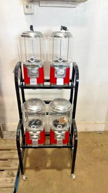 LOT OF 11, 7 x OAK and 4 x LYPC Gumball Candy Vending machine ON STAND WITH KEYS AND EXTRA PARTS. - Second Life - Equipment - collection_name