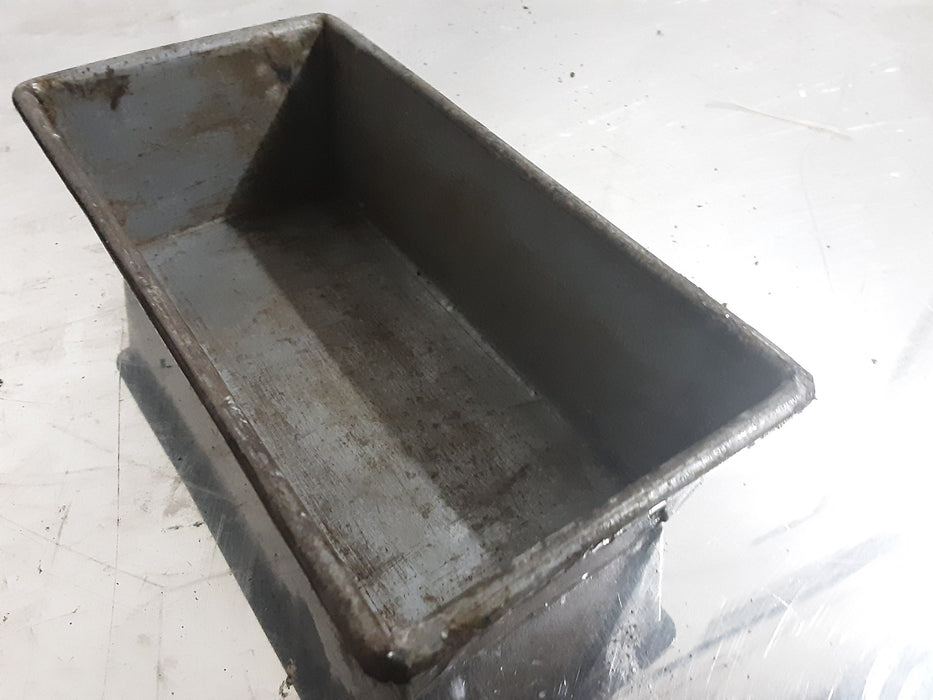 ***LOT OF 12***COMMERCIAL 2"H 4"W 8"D CAKE/BREAD LOAF BAKING PAN - Second Life - Equipment - #collection_name#