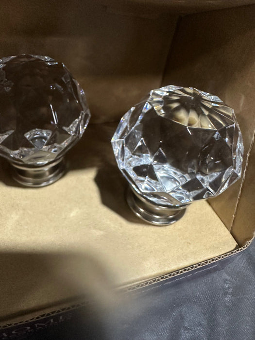 LOT OF 2 (4 PIECES) HOME DECORATORS COLLECTION CRYSTAL BN SET OF FINIALS - Second Life - Equipment - collection_name
