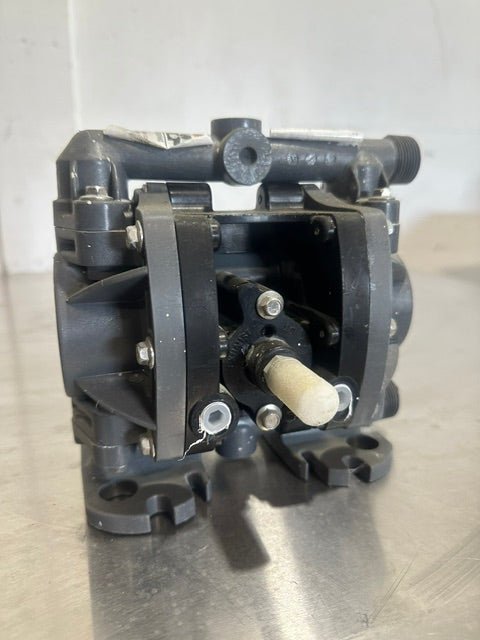 LOT OF 2 AIR OPERATED DOUBLE DIAPHRAGM PUMPS - Second Life-Equipment-collection_name