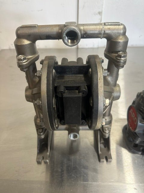 LOT OF 2 AIR OPERATED DOUBLE DIAPHRAGM PUMPS - Second Life-Equipment-collection_name