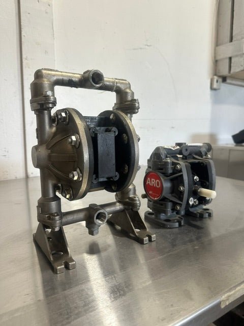 LOT OF 2 AIR OPERATED DOUBLE DIAPHRAGM PUMPS - Second Life-Equipment-collection_name