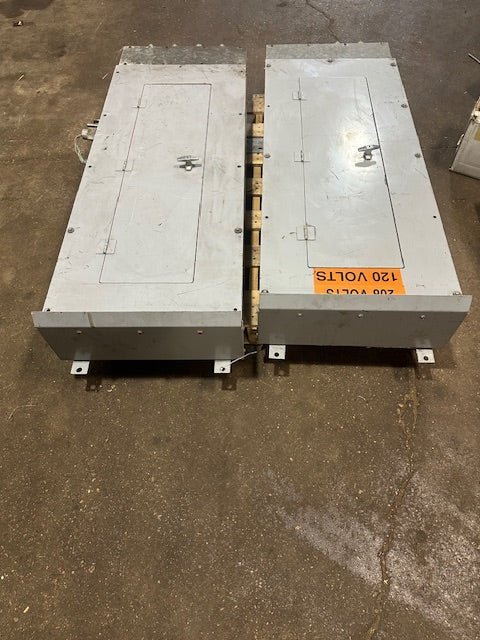 LOT OF 2 CUTLER HAMMER WESTINGHOUSE POW - R - LINE C PRL1 PANELBOARD - Second Life - Equipment - collection_name