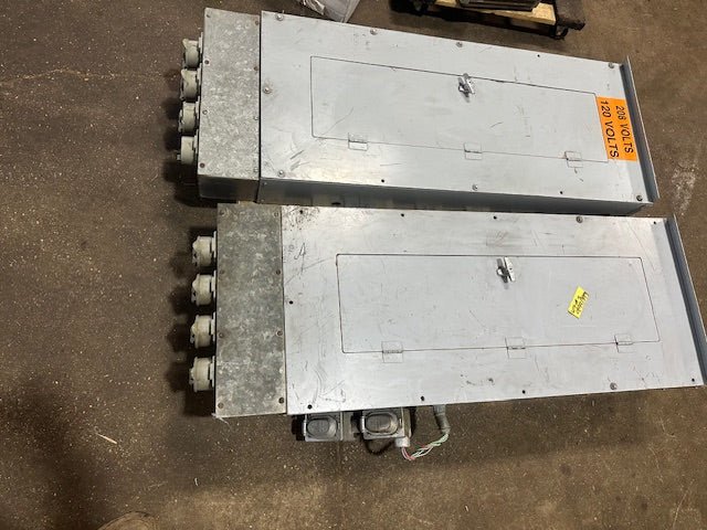 LOT OF 2 CUTLER HAMMER WESTINGHOUSE POW - R - LINE C PRL1 PANELBOARD - Second Life - Equipment - collection_name