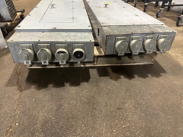 LOT OF 2 CUTLER HAMMER WESTINGHOUSE POW - R - LINE C PRL1 PANELBOARD - Second Life - Equipment - collection_name