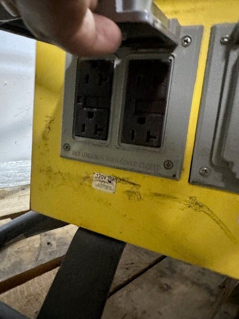 **LOT OF 2** Ericson 1068 magnum series power Distribution center, power box - Second Life - Equipment - collection_name