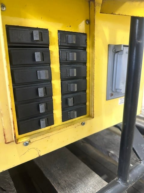 **LOT OF 2** Ericson 1068 magnum series power Distribution center, power box - Second Life - Equipment - collection_name