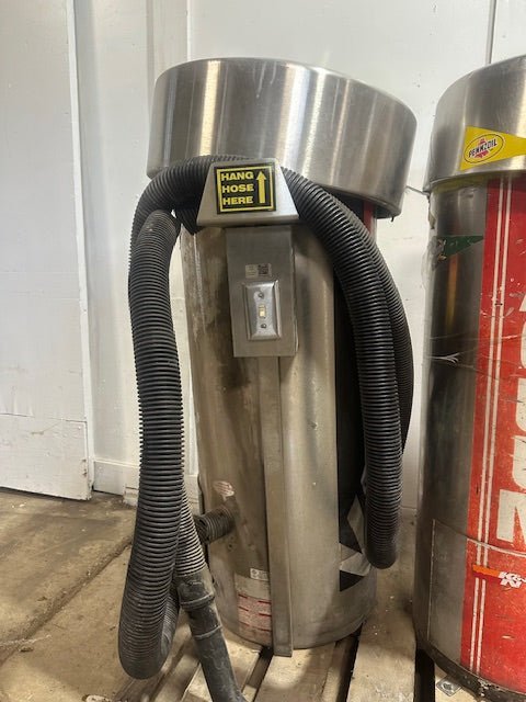 LOT OF 2 J.E. ADAMS 8074 COMMERCIAL CAR WASH VACUUMS - Second Life - Equipment - collection_name