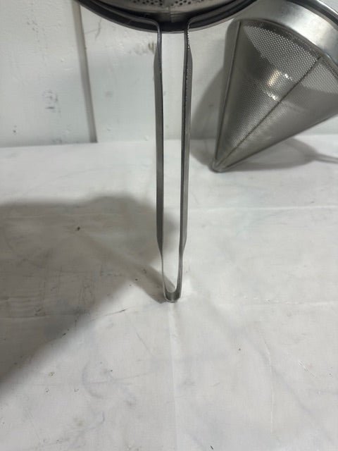 *LOT OF 2* VOLLRATH 18 - 8 STAINLESS STEEL HANDHELD STRAINERS with HANDLES - Second Life - Equipment - collection_name