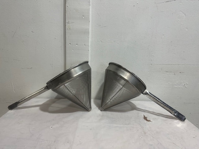 *LOT OF 2* VOLLRATH 18 - 8 STAINLESS STEEL HANDHELD STRAINERS with HANDLES - Second Life - Equipment - collection_name