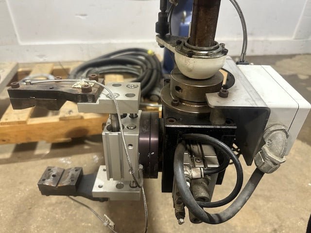 **LOT OF 2**"DENSO HM - 4A854M" H.D INDUSTRIAL ROBOT&nbsp; ARM - Second Life - Equipment - collection_name