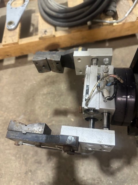 **LOT OF 2**"DENSO HM - 4A854M" H.D INDUSTRIAL ROBOT&nbsp; ARM - Second Life - Equipment - collection_name