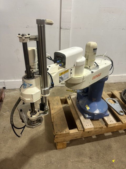 **LOT OF 2**"DENSO HM - 4A854M" H.D INDUSTRIAL ROBOT&nbsp; ARM - Second Life - Equipment - collection_name