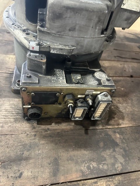 ***LOT OF 2***"YASKAWA MOTOMAN"SSF 2000 YR - SSF6 - A00 H.D INDUSTRIAL ROBOTIC ARM (MASS 130KG) - Second Life - Equipment - collection_name