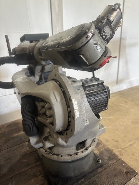 ***LOT OF 2***"YASKAWA MOTOMAN"SSF 2000 YR - SSF6 - A00 H.D INDUSTRIAL ROBOTIC ARM (MASS 130KG) - Second Life - Equipment - collection_name