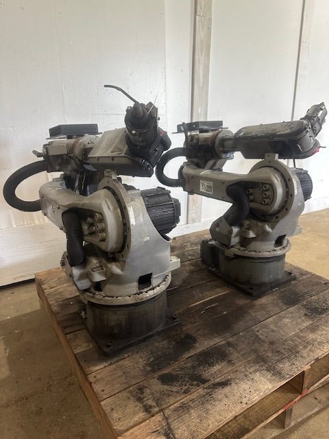 ***LOT OF 2***"YASKAWA MOTOMAN"SSF 2000 YR - SSF6 - A00 H.D INDUSTRIAL ROBOTIC ARM (MASS 130KG) - Second Life - Equipment - collection_name