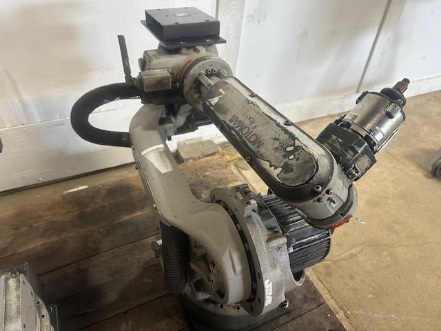 ***LOT OF 2***"YASKAWA MOTOMAN"SSF 2000 YR - SSF6 - A00 H.D INDUSTRIAL ROBOTIC ARM (MASS 130KG) - Second Life - Equipment - collection_name