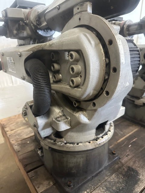 ***LOT OF 2***"YASKAWA MOTOMAN"SSF 2000 YR - SSF6 - A00 H.D INDUSTRIAL ROBOTIC ARM (MASS 130KG) - Second Life - Equipment - collection_name