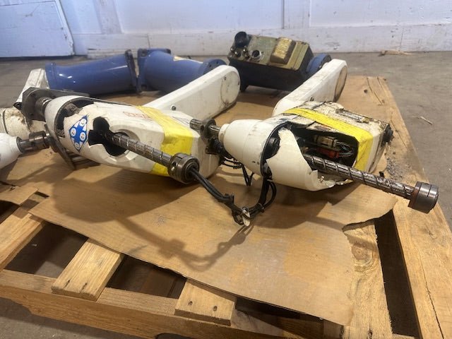 LOT OF 3 DENSO HS - 45552M INDUSTRIAL ROBOT ARM, 5KG/11 LB; 550MM/21.6IN, 4 - AXIS - Second Life - Equipment - collection_name