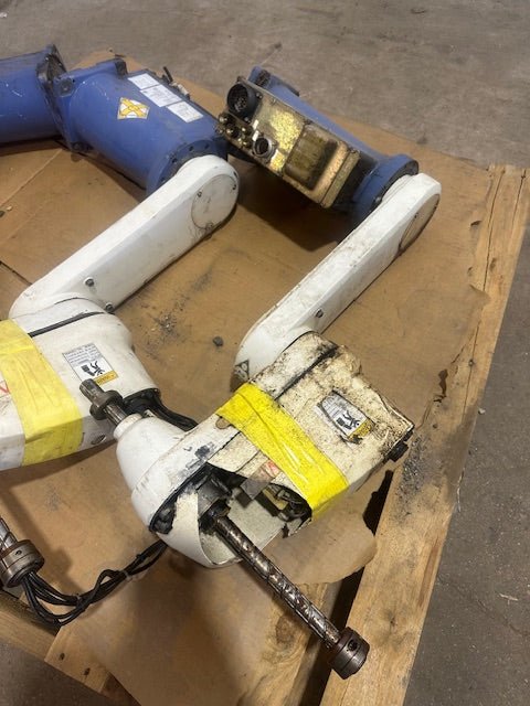 LOT OF 3 DENSO HS - 45552M INDUSTRIAL ROBOT ARM, 5KG/11 LB; 550MM/21.6IN, 4 - AXIS - Second Life - Equipment - collection_name