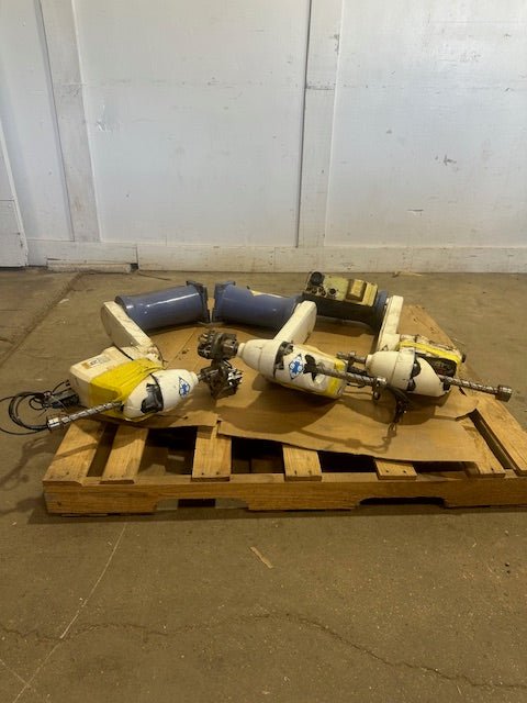 LOT OF 3 DENSO HS - 45552M INDUSTRIAL ROBOT ARM, 5KG/11 LB; 550MM/21.6IN, 4 - AXIS - Second Life - Equipment - collection_name