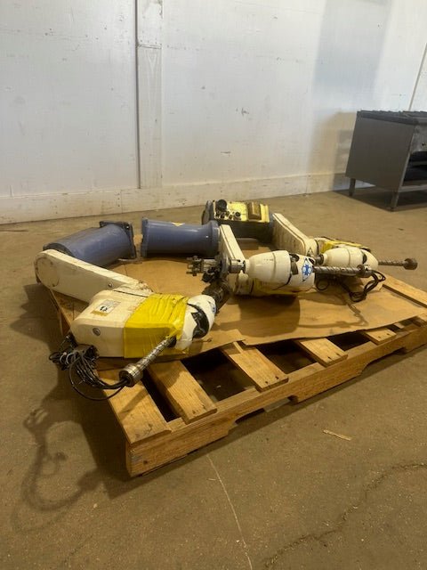 LOT OF 3 DENSO HS - 45552M INDUSTRIAL ROBOT ARM, 5KG/11 LB; 550MM/21.6IN, 4 - AXIS - Second Life - Equipment - collection_name