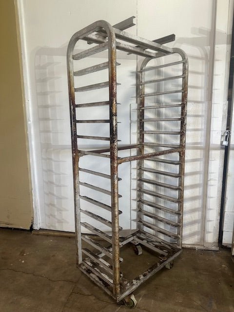 LOT OF 4 COMMERCIAL CERAMICS WHEEL BAKING SHEETS PAN RACK 4" SPACE,15 TIER RACKS - Second Life - Equipment - collection_name