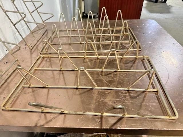 LOT OF 4 "HENNY PENNY OEM" CHICKEN ROTISSEIRE RACKS FOR SMART ROTISSEIRE OVEN - Second Life - Equipment - collection_name