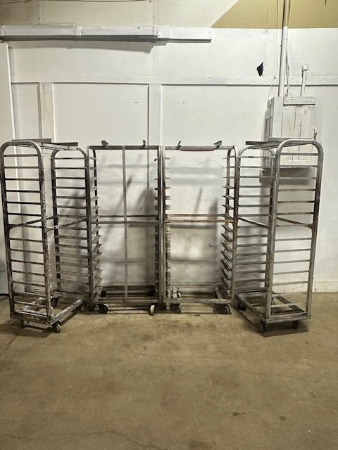 LOT OF 4 OVEN BAKING SHEETS PAN RACKS 4" SPACE, 15 TIER RACKS, CERAMIC WHEEL - Second Life - Equipment - collection_name