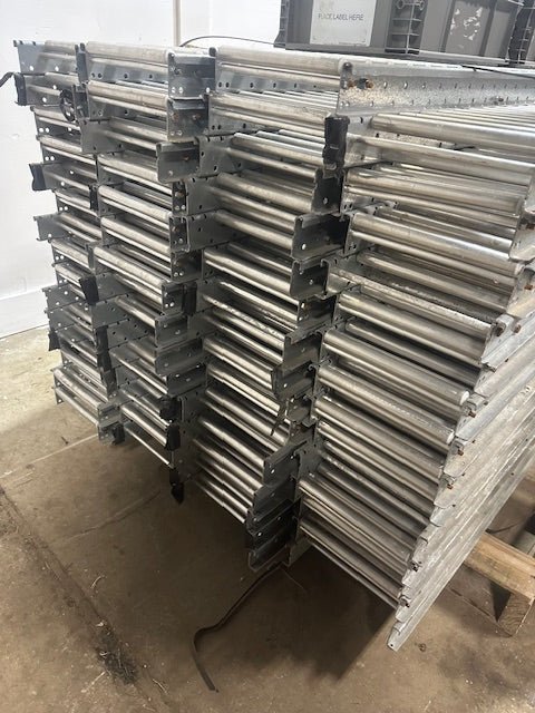 LOT OF 61*UNEX SPAN TRACK 9.5"x89"GRAVITY ROLLER FLOW RACK CONVEYOR W/63 ADAPTERS - Second Life - Equipment - collection_name