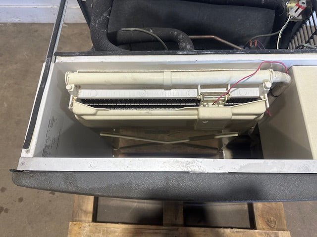 "MANITOWOC QY1005W" COMMERCIAL 208 - 230V 1PH WATER COOLED ICE MACHINE - Second Life - Equipment - collection_name