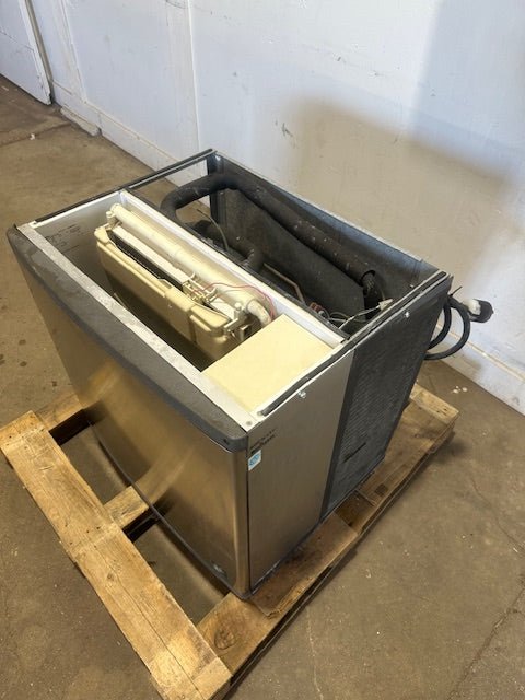 "MANITOWOC QY1005W" COMMERCIAL 208 - 230V 1PH WATER COOLED ICE MACHINE - Second Life - Equipment - collection_name