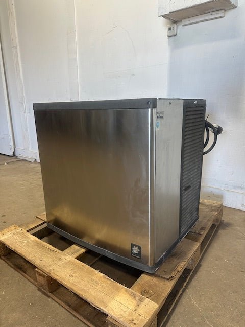 "MANITOWOC QY1005W" COMMERCIAL 208 - 230V 1PH WATER COOLED ICE MACHINE - Second Life - Equipment - collection_name