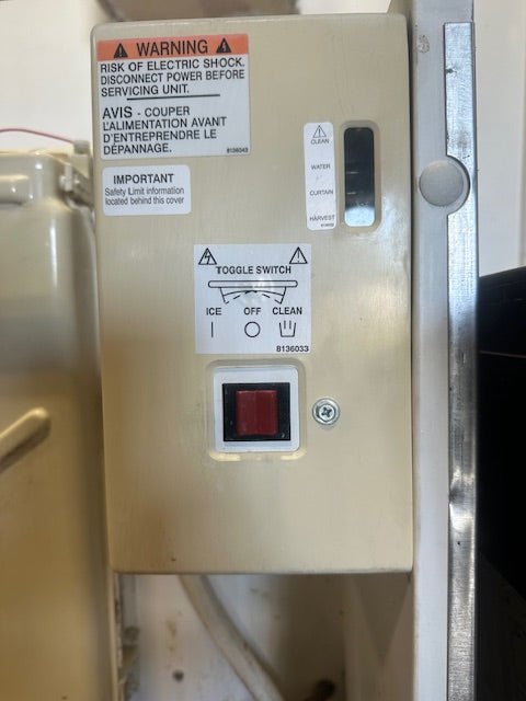 "MANITOWOC QY1005W" COMMERCIAL 208 - 230V 1PH WATER COOLED ICE MACHINE - Second Life - Equipment - collection_name