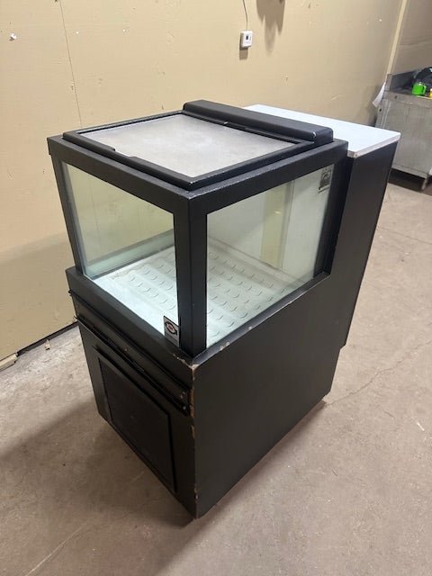 MARINELAND FISH TANK LOBSTER DISPLAY MERCHANDISING TANK ON CASTERS - Bargains R Ours - #collection_name#