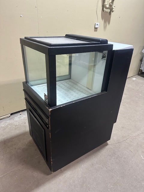 MARINELAND FISH TANK LOBSTER DISPLAY MERCHANDISING TANK ON CASTERS - Bargains R Ours - #collection_name#