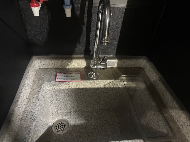 MARINELAND PREP SINK BAGGING STATION WITH CHILLER AND FILTER FOR AQUARIUM - Bargains R Ours - #collection_name#