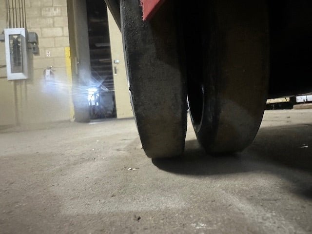 "MART CART 280 - 9563" HANDICAP/SHOPPING CART RECHARABLE 800LB MAX W/ *NEW BATTERY - Second Life - Equipment - collection_name