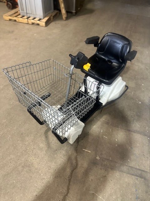 "MART CART MODEL 63"ELECTRIC HANDICAP/SHOPPING CART RECHARABLE BATTERY 550LB MAX - Second Life - Equipment - collection_name