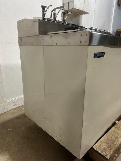 "MASTER - BILT"COMMERCIAL FLIP LID ICE CREAM DIPPING CABINET W/ TOPPING/SYRUP RAIL - Second Life - Equipment - collection_name