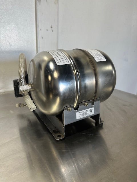 MCCANN'S 16 - 3172 - 318 PROCORN CARBONATOR PUMP w/ tank FOR SODA OR BEER DISPENSER - Second Life - Equipment - collection_name