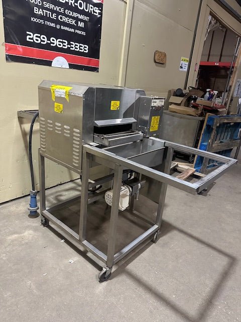 ***MECHANIC SPECIAL*** BELSHAW ADAMATIC ELECTRIC PH1 CONVEYOR DONUTS THERMOGLAZE GLAZING TABLE ON CASTERS - Bargains R Ours - #collection_name#