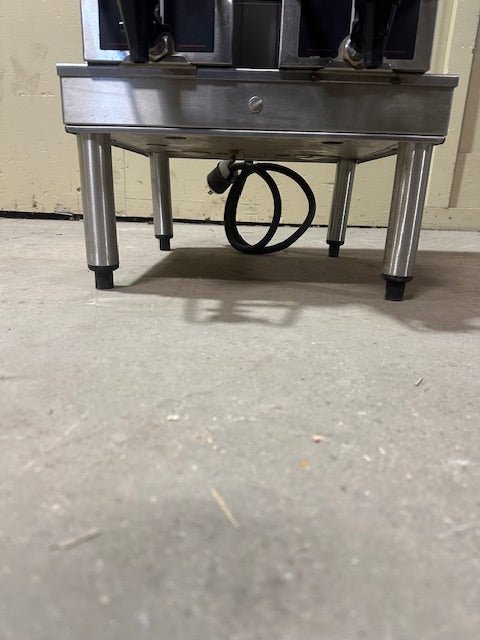 ***MECHANIC SPECIAL*** BUNN STAINLESS STEEL HEAVY DUTY COMMERCIAL COUNTER TOP DUAL COFFEE GRINDER/BREWER WITH WARMERS AND HOT WATER SPIGOT ON LEGS - Bargains R Ours - #collection_name#