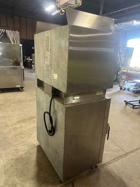 ***MECHANIC SPECIAL*** DUKE MANUFACTURING CO. ELECTRIC PH3 INTERIOR LIGHTED 2 IN 1 TOP OVEN AND BOTTOM HUMIDITY PROOFER STATION ON CASTERS - Bargains R Ours - #collection_name#