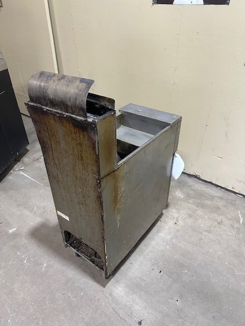 ***MECHANIC SPECIAL*** FRYMASTER HEAVY DUTY COMMERCIAL NATURAL GAS FRYER WITH DIGITAL READ OUT - UNCLEANED - Bargains R Ours - #collection_name#