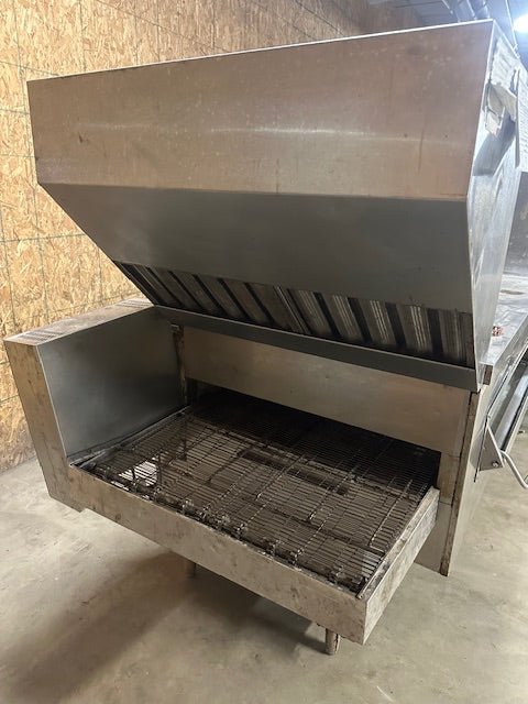 ***MECHANIC SPECIAL*** MIDDLEBY MARSHALL NATURAL GAS PIZZA OVEN WITH CONVEYOR ON CASTERS - Bargains R Ours - #collection_name#